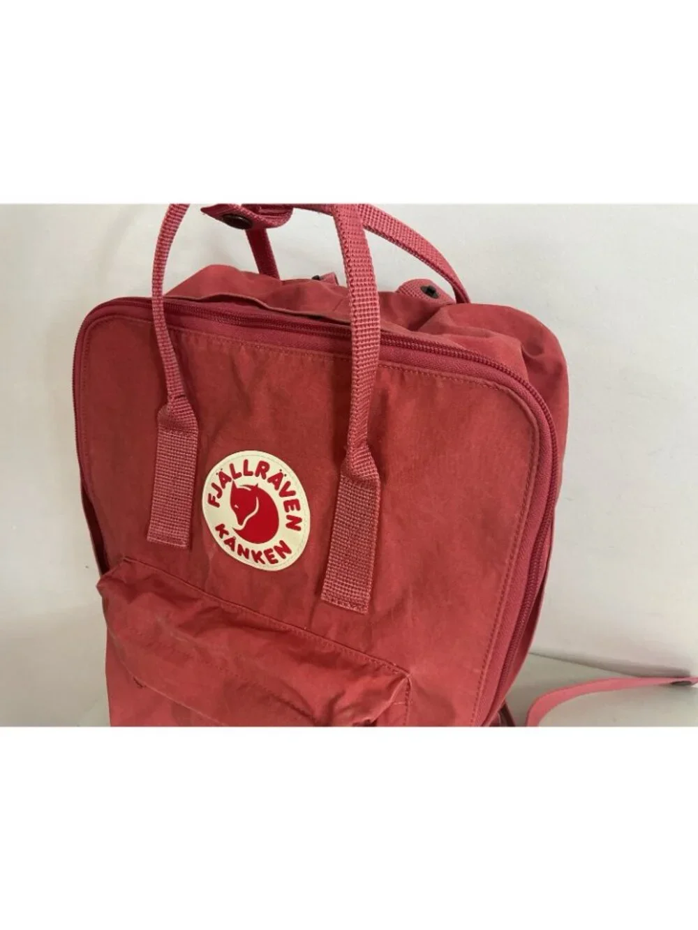 Fjallraven Kanken Classic Backpack Daypack Salmon Color